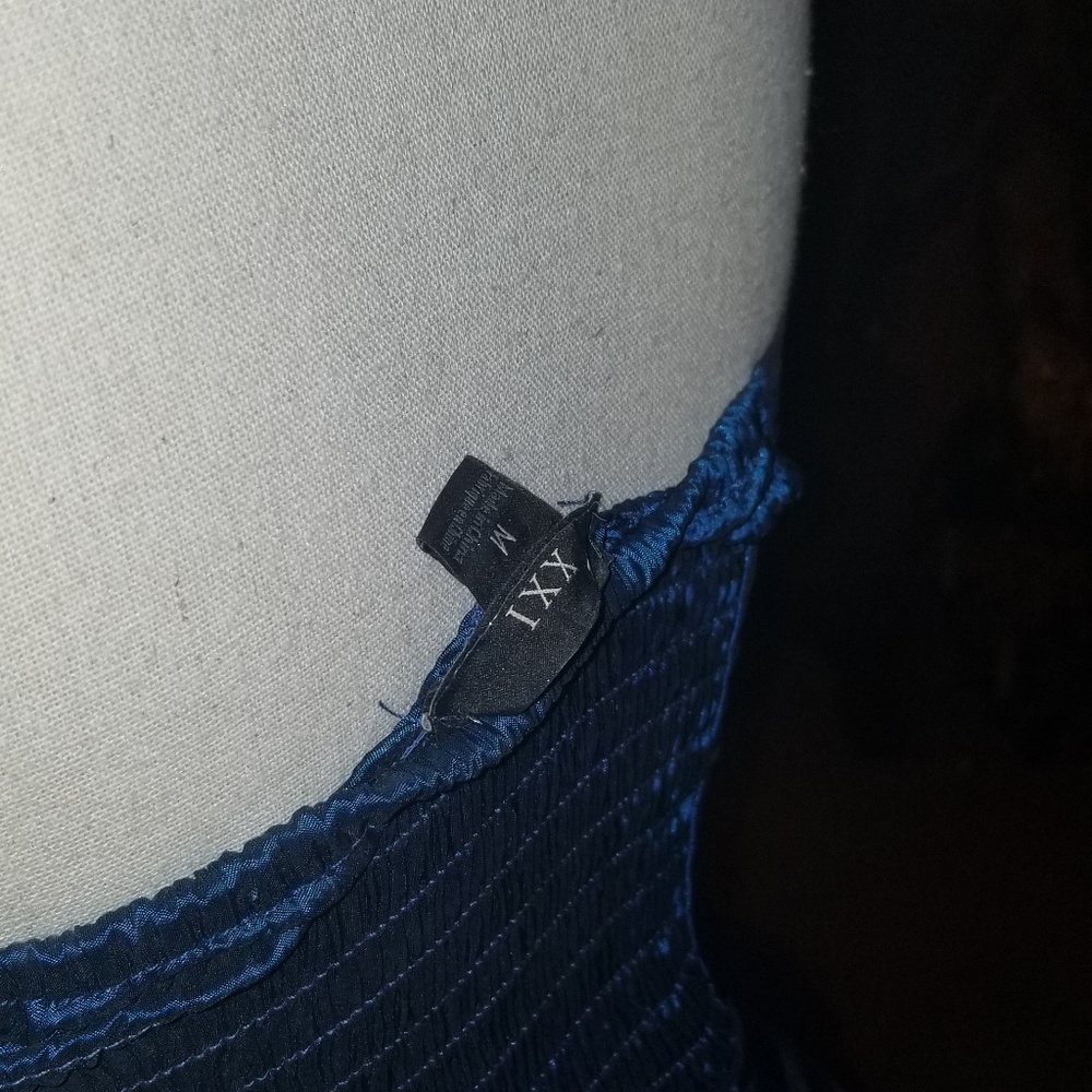 Dress - Picture 3 of 3